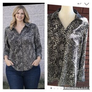 New w/ot tags never worn button down blouse